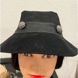 Vintage with hounds tooth buttons